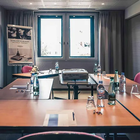 ホテル Mercure Centre De Congres 4*