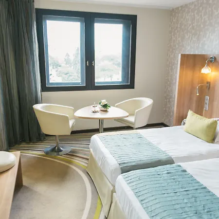 Mercure Centre De Congres Hotell 4*