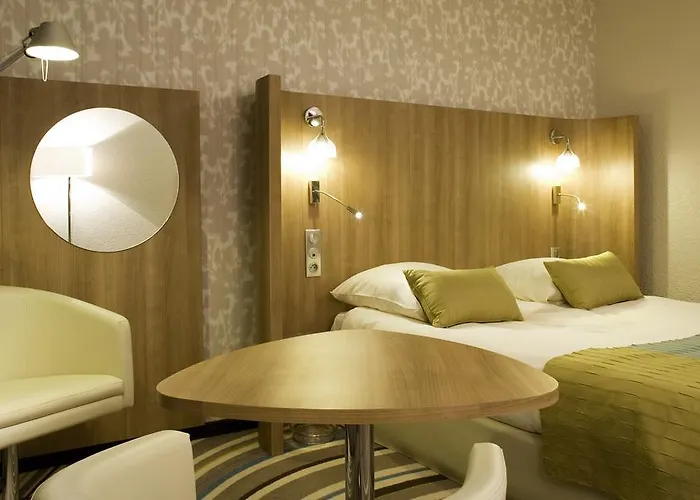 Mercure Centre De Congres Otel 4*