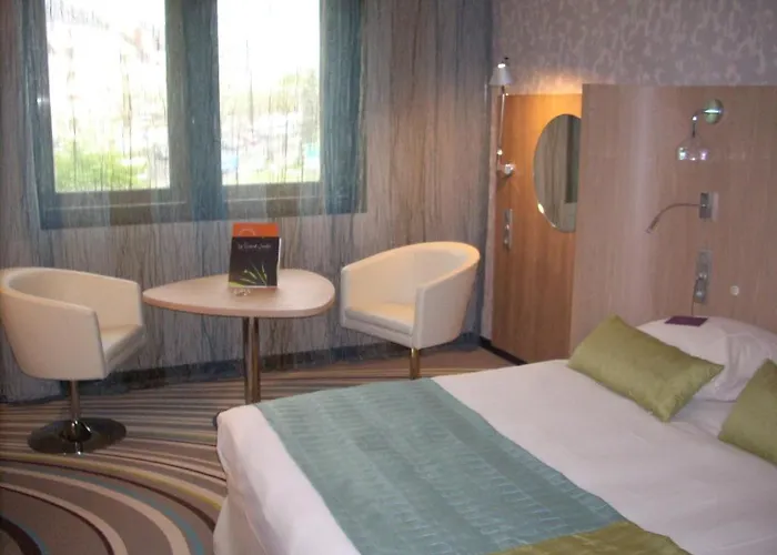 Mercure Centre De Congres Otel 4*