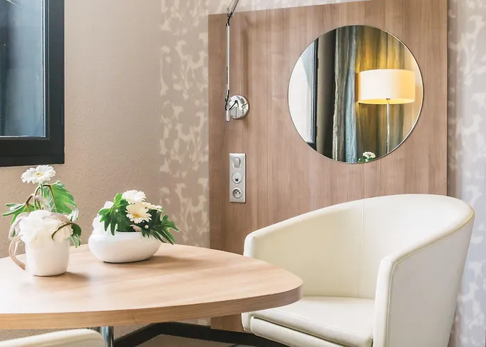 Mercure Centre De Congres Готель